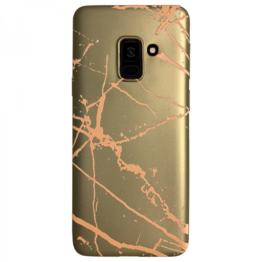 Samsung Galaxy A8 2018 (A530) Fırça Desen Silikon Arka Kapak Gold